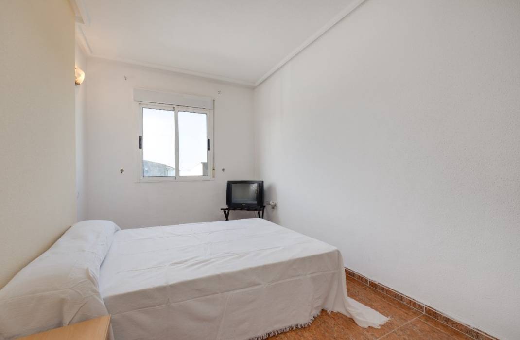 Revente - Appartement - Torrevieja - Caritas m 2