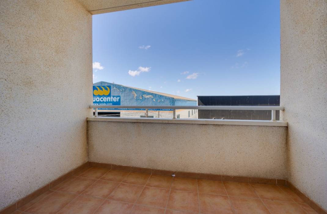 Revente - Appartement - Torrevieja - Caritas m 2