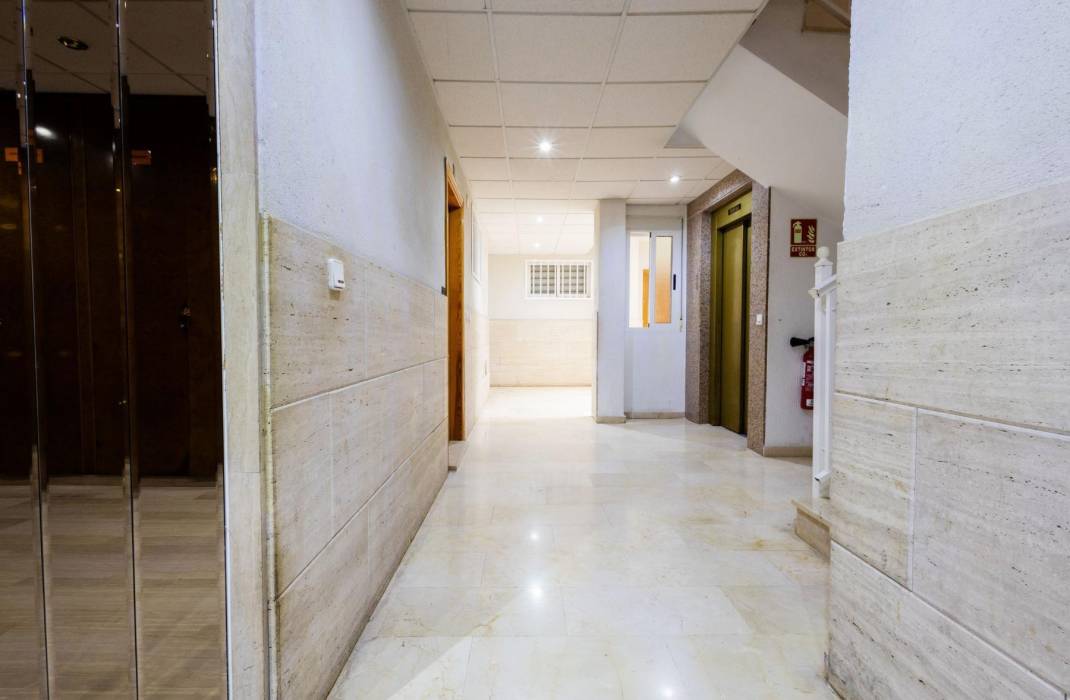 Revente - Appartement - Torrevieja - Centro