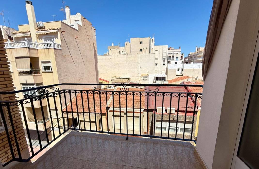 Revente - Appartement - Torrevieja - Gabriel Miro n 6
