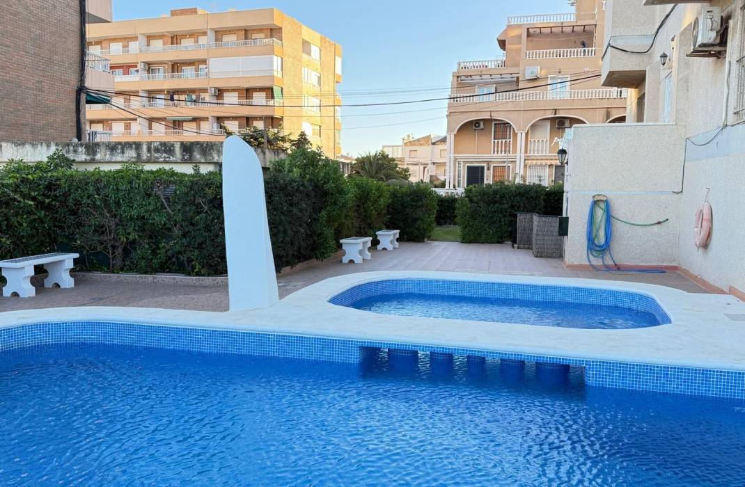 Revente - Appartement - Torrevieja - Punta prima