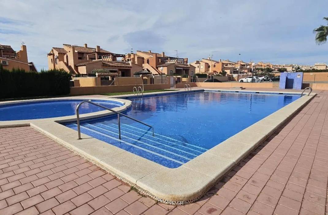 Revente - Appartement - Torrevieja - Torrejón