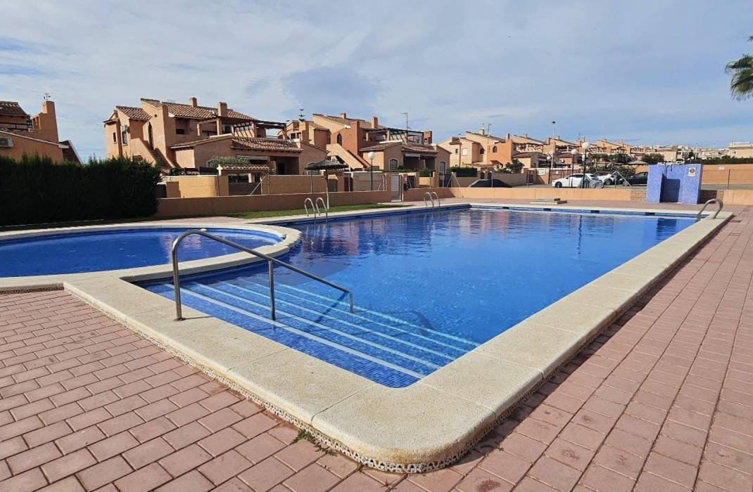 Revente - Appartement - Torrevieja - Torrejón