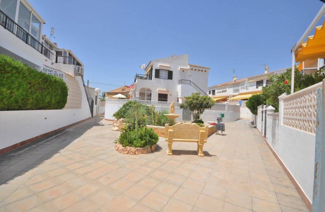 Revente - Bungalow - Torrevieja - Aguas nuevas 2