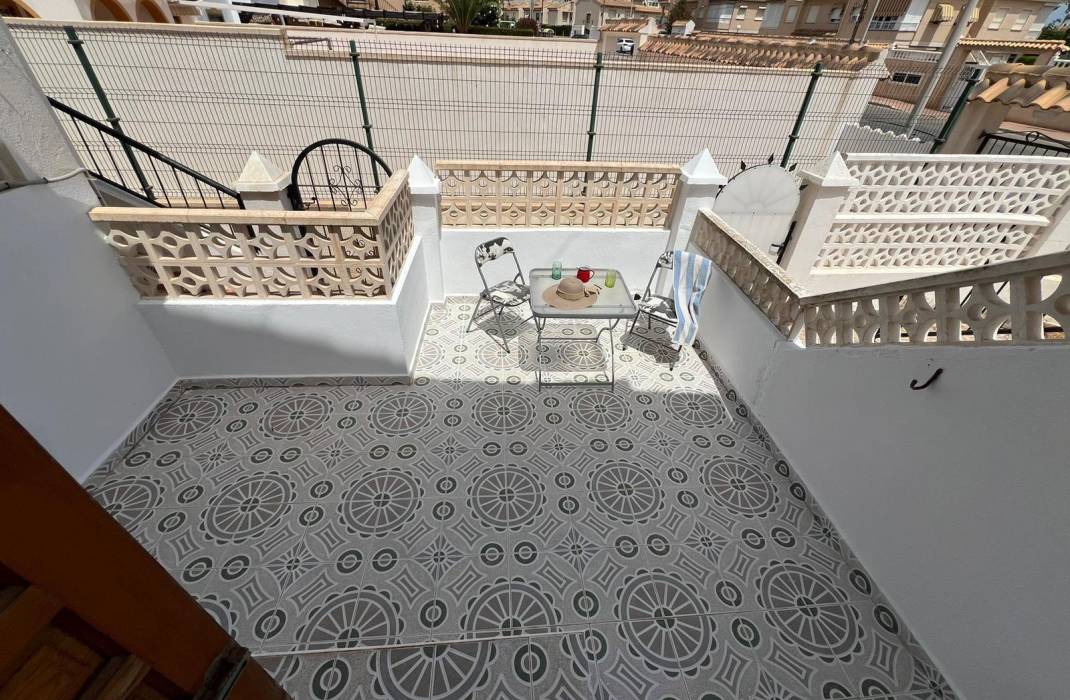 Revente - Bungalow - Torrevieja - Aguas nuevas 2