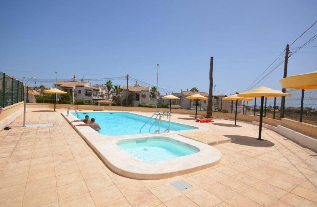 Revente - Bungalow - Torrevieja - Aguas nuevas 2