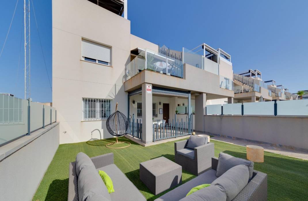 Revente - Bungalow - Torrevieja - Aguas Nuevas