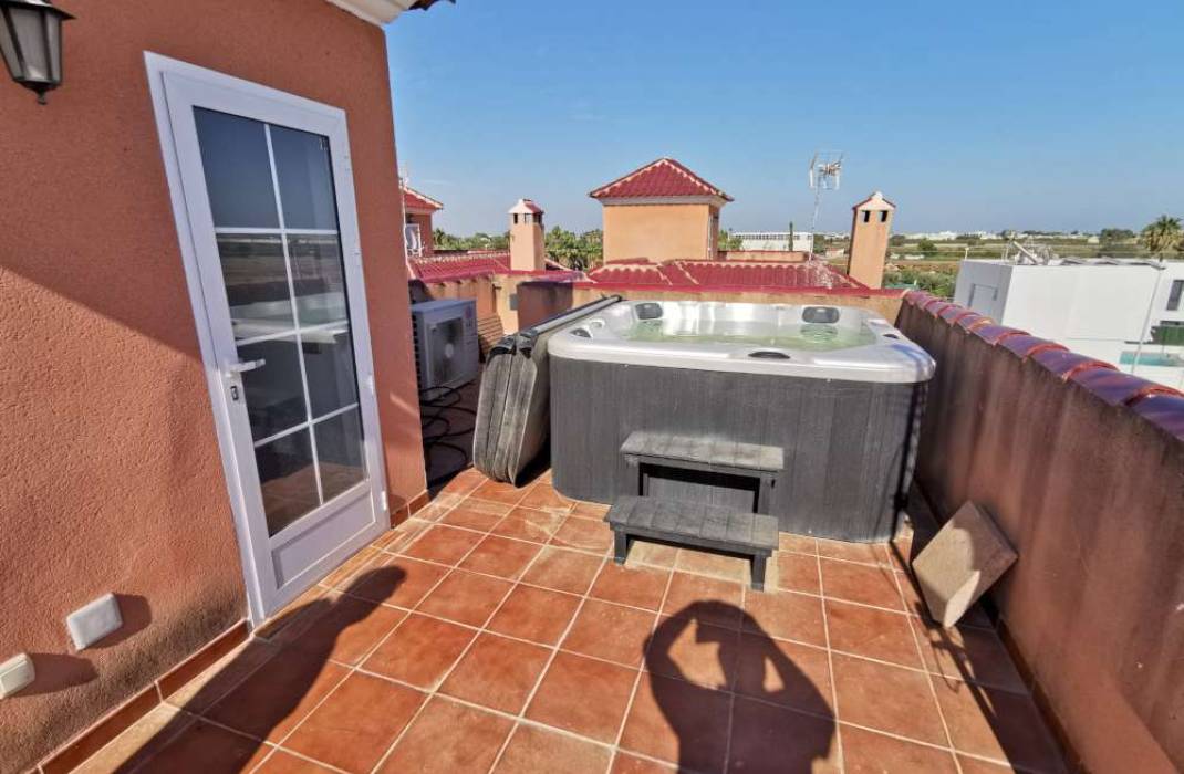 Revente - Maison / Villa individuelle - Almoradi