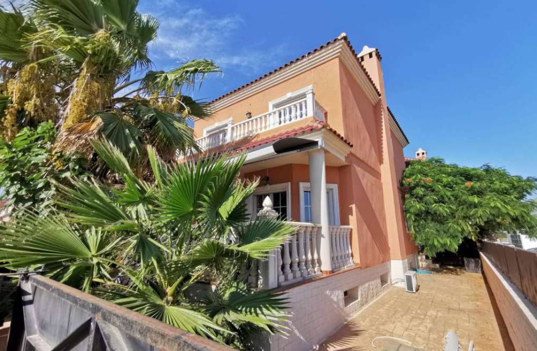 Revente - Maison / Villa individuelle - Almoradi