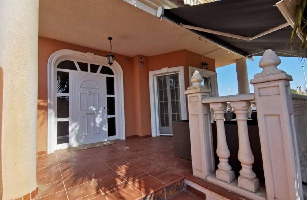 Revente - Maison / Villa individuelle - Almoradi