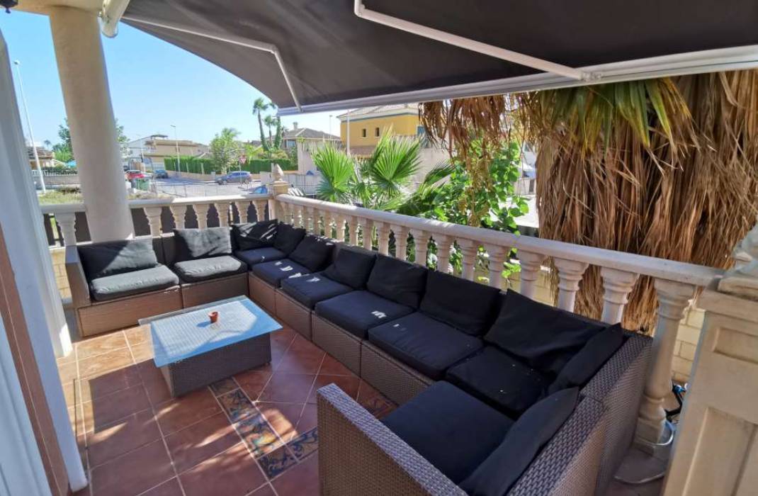 Revente - Maison / Villa individuelle - Almoradi