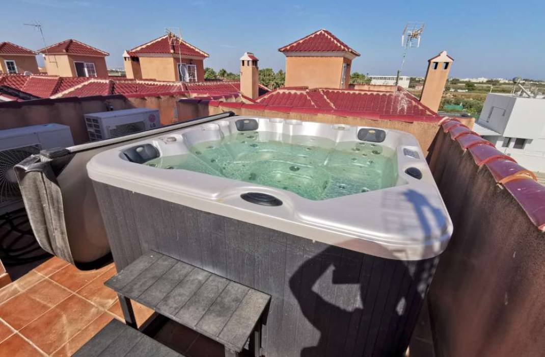 Revente - Maison / Villa individuelle - Almoradi