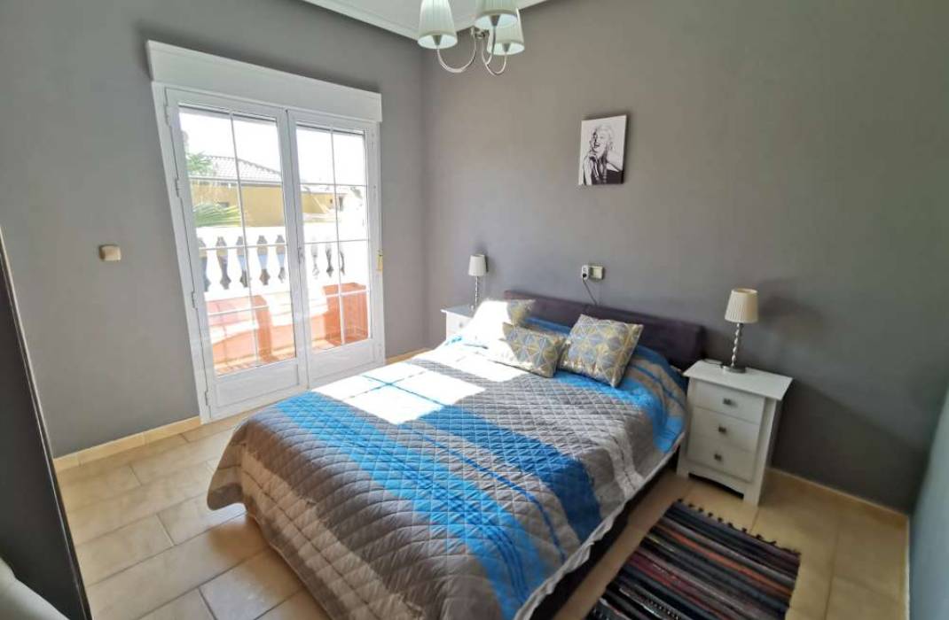 Revente - Maison / Villa individuelle - Almoradi