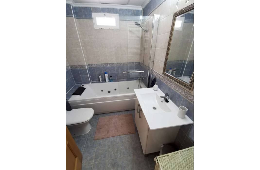 Revente - Maison / Villa individuelle - Almoradi