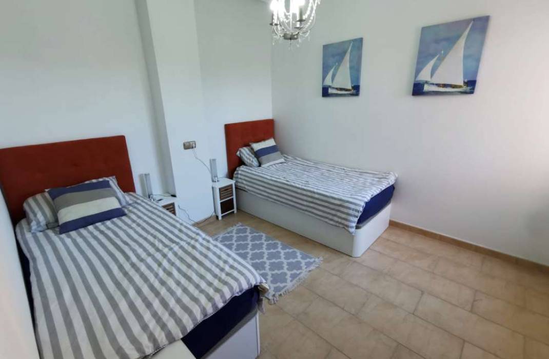 Revente - Maison / Villa individuelle - Almoradi