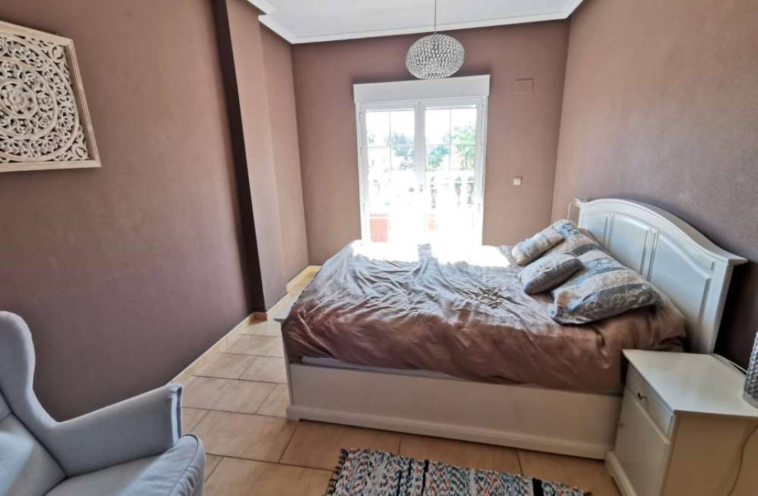Revente - Maison / Villa individuelle - Almoradi