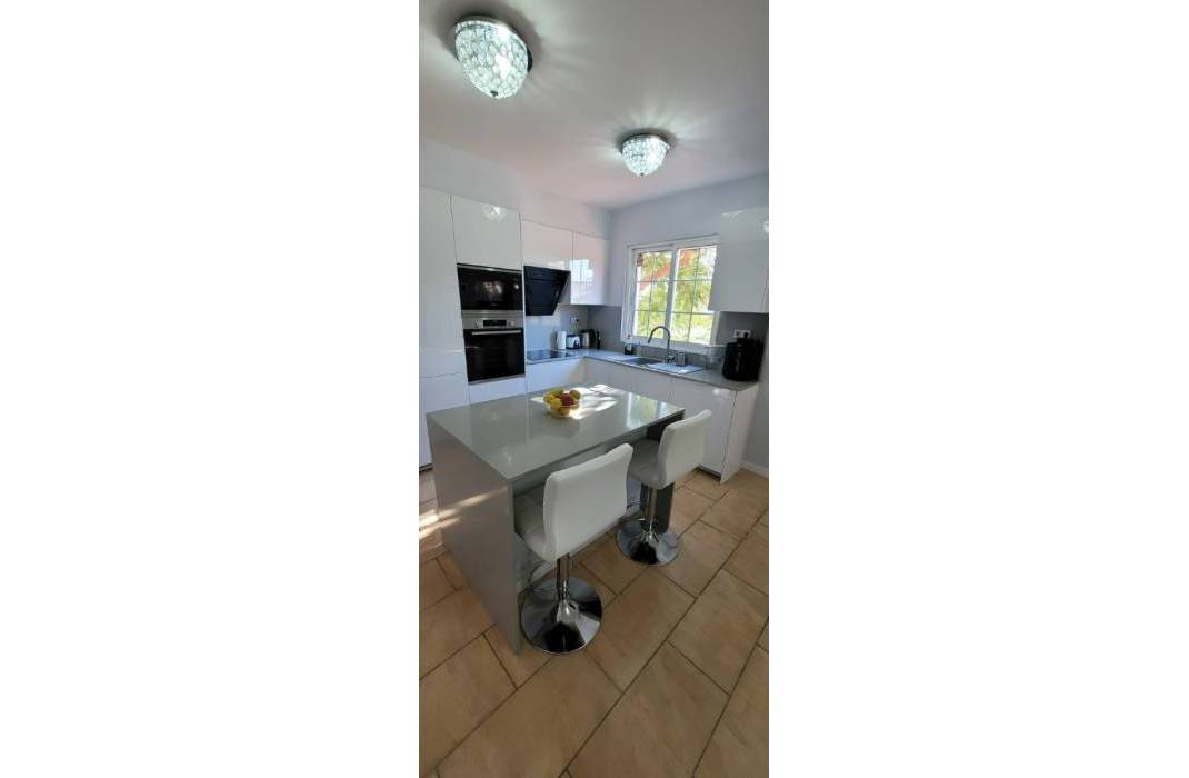 Revente - Maison / Villa individuelle - Almoradi