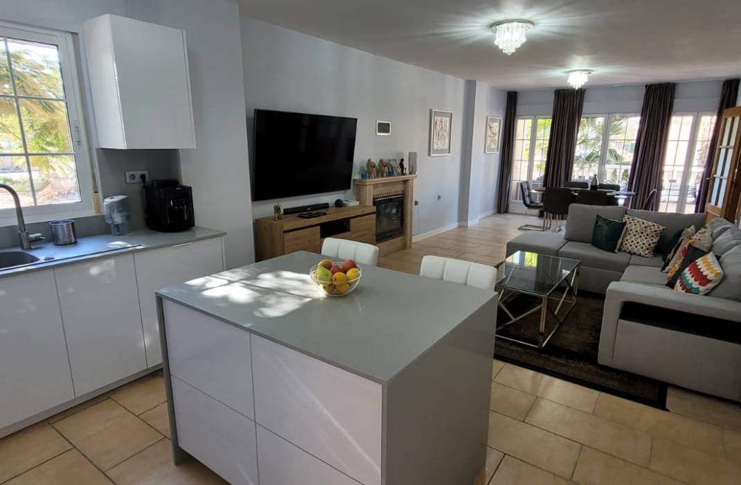 Revente - Maison / Villa individuelle - Almoradi