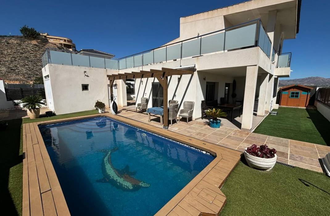 Revente - Maison / Villa individuelle - Cox
