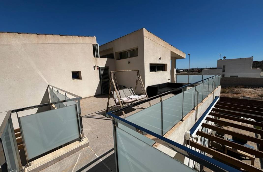 Revente - Maison / Villa individuelle - Cox
