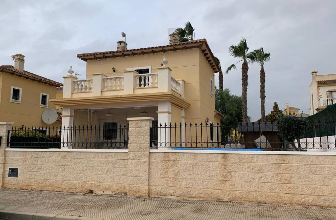 Revente - Maison / Villa individuelle - Guardamar del Segura - El Raso