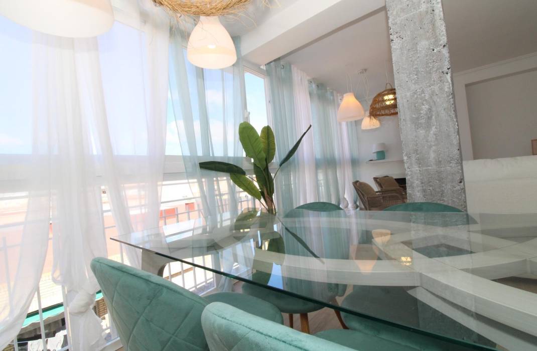 Revente - Penthouse - Lo Pagan - LA PUNTICA