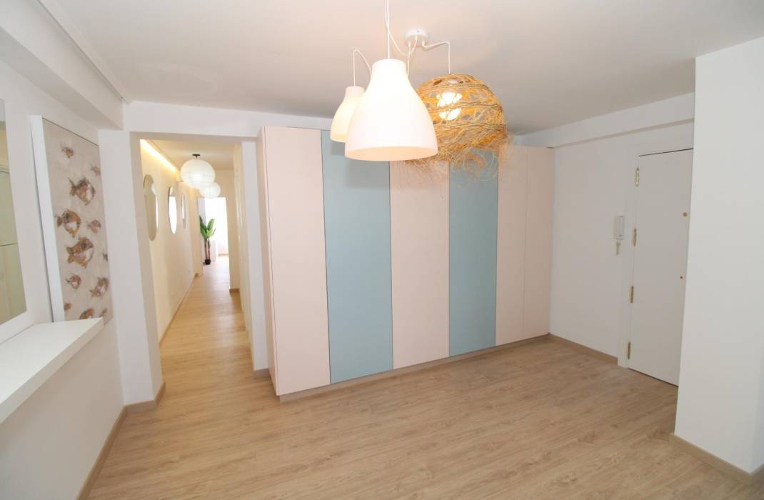 Revente - Penthouse - Lo Pagan - LA PUNTICA