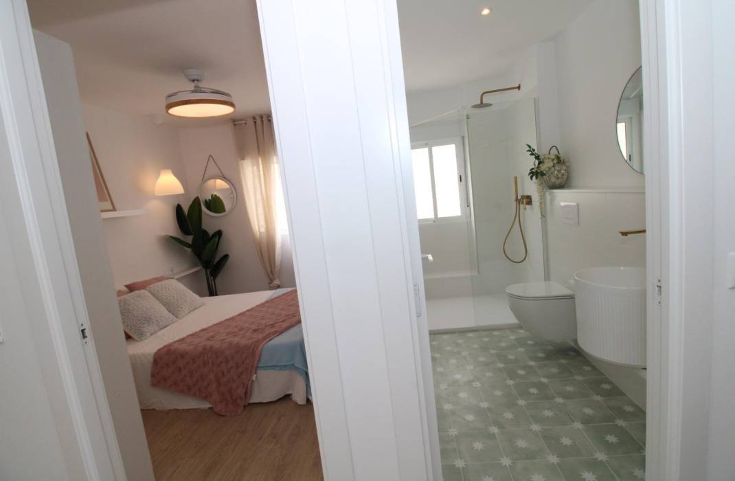 Revente - Penthouse - Lo Pagan - LA PUNTICA