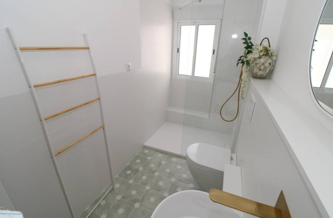 Revente - Penthouse - Lo Pagan - LA PUNTICA