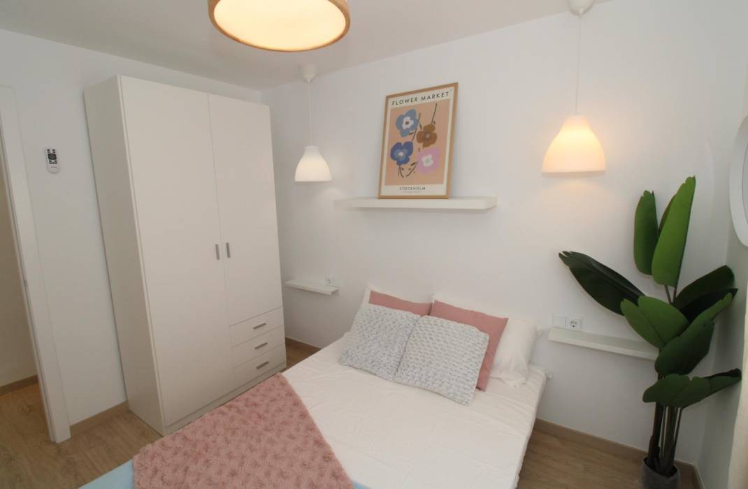 Revente - Penthouse - Lo Pagan - LA PUNTICA