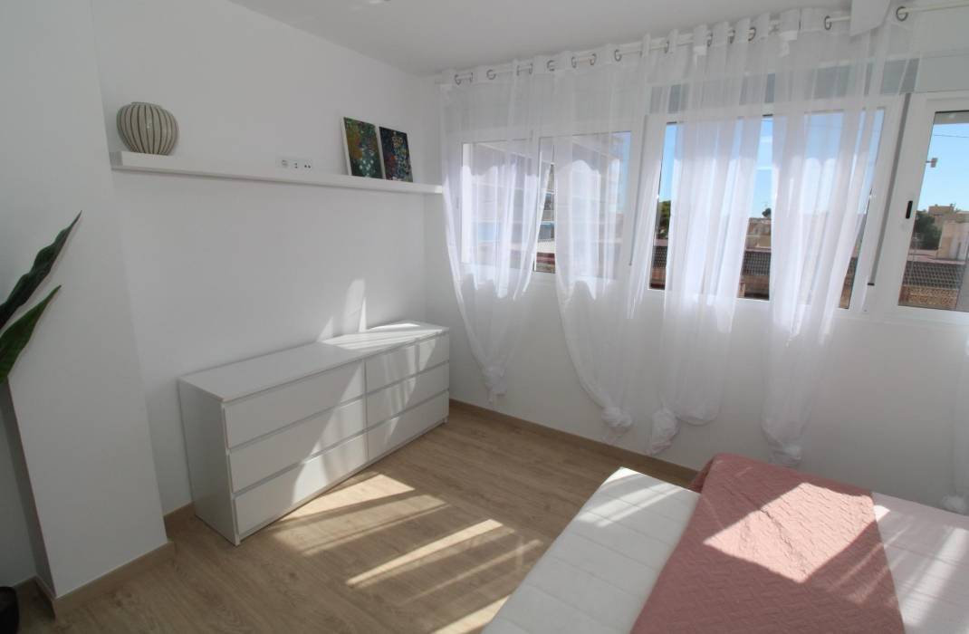 Revente - Penthouse - Lo Pagan - LA PUNTICA