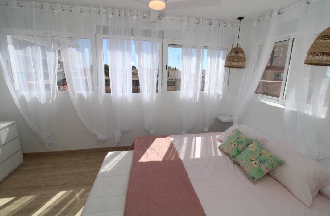 Revente - Penthouse - Lo Pagan - LA PUNTICA