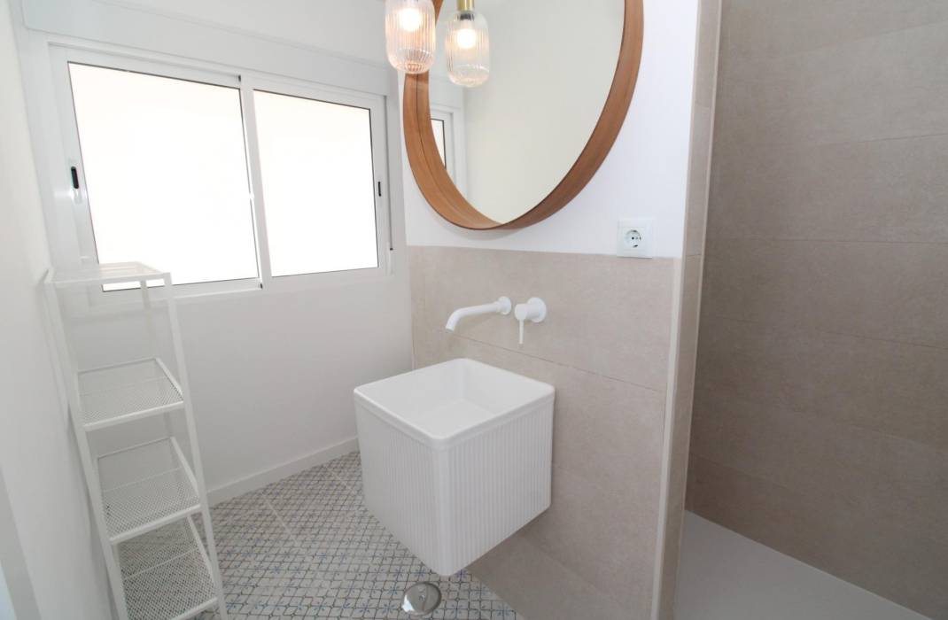 Revente - Penthouse - Lo Pagan - LA PUNTICA