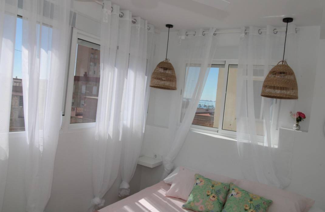 Revente - Penthouse - Lo Pagan - LA PUNTICA
