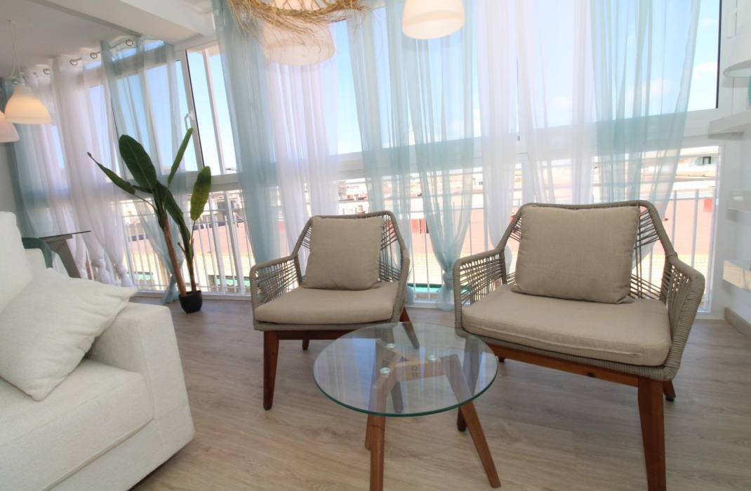Revente - Penthouse - Lo Pagan - LA PUNTICA
