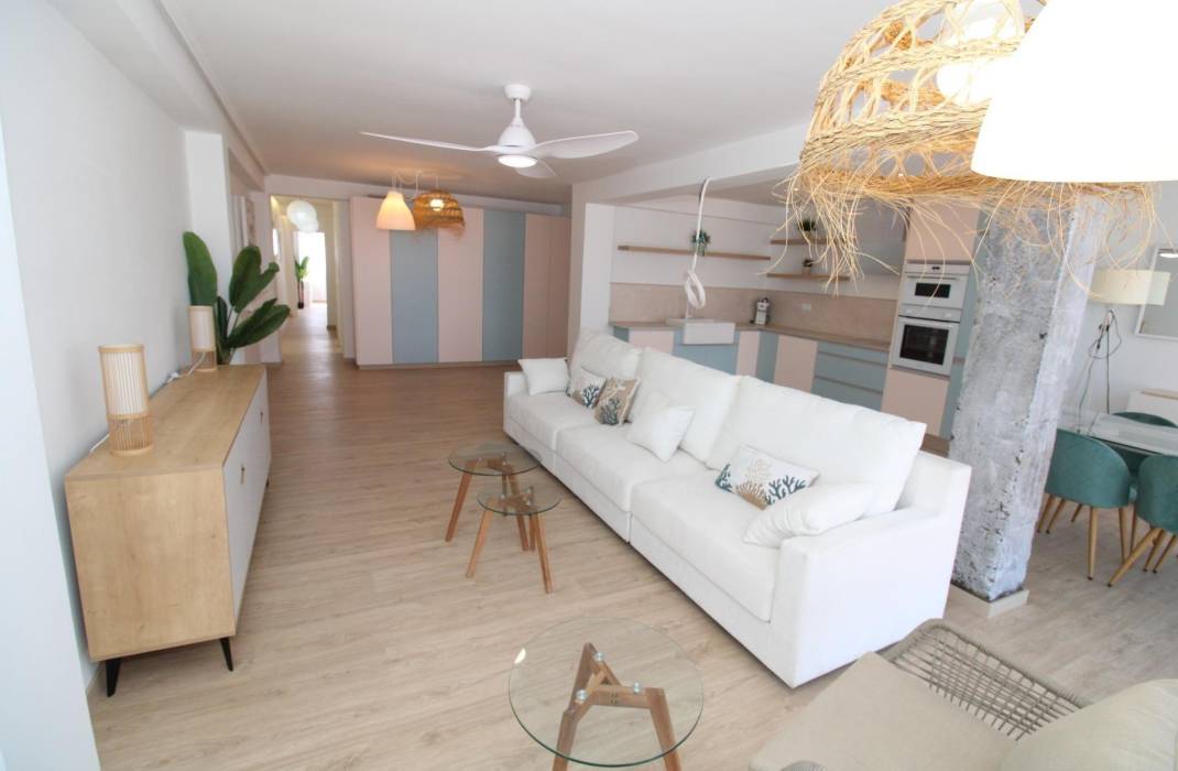 Revente - Penthouse - Lo Pagan - LA PUNTICA
