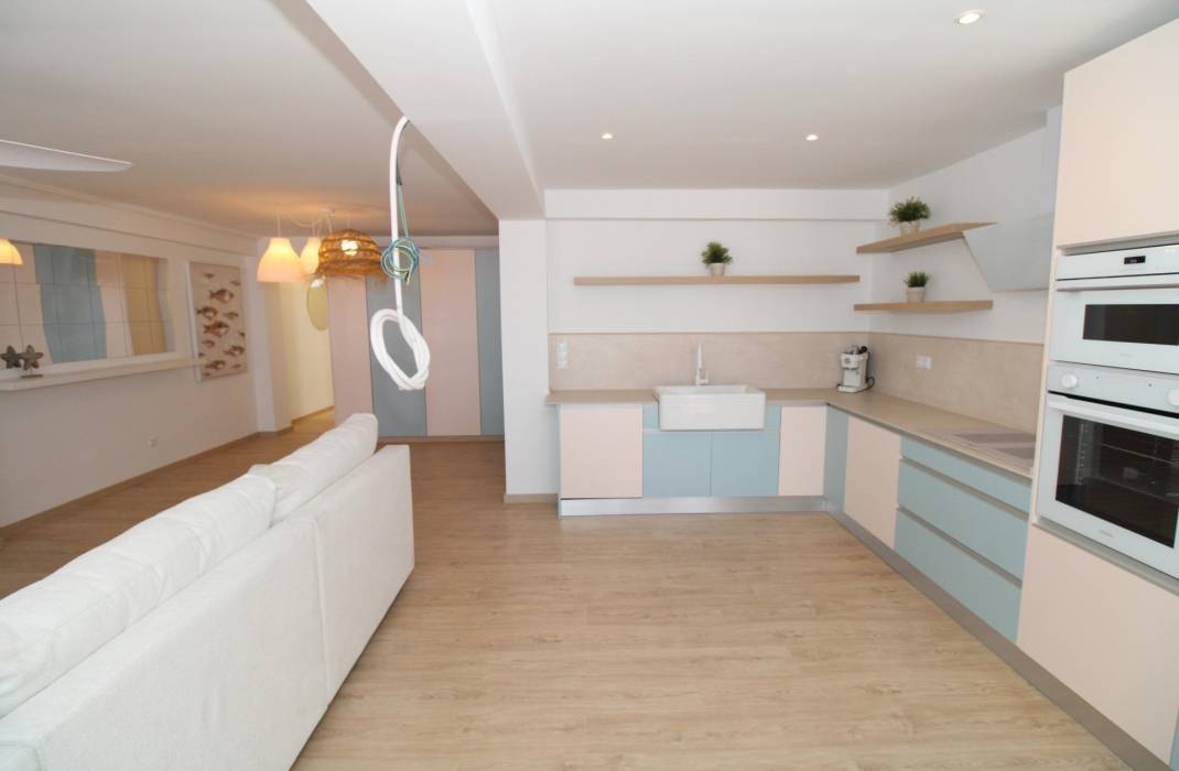Revente - Penthouse - Lo Pagan - LA PUNTICA