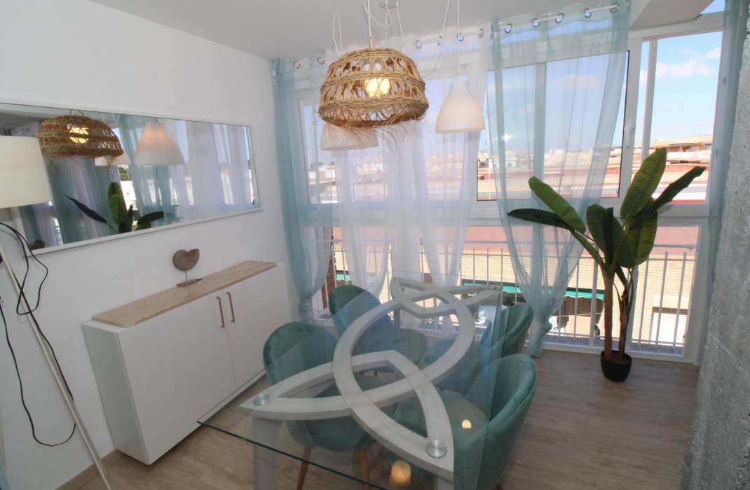 Revente - Penthouse - Lo Pagan - LA PUNTICA