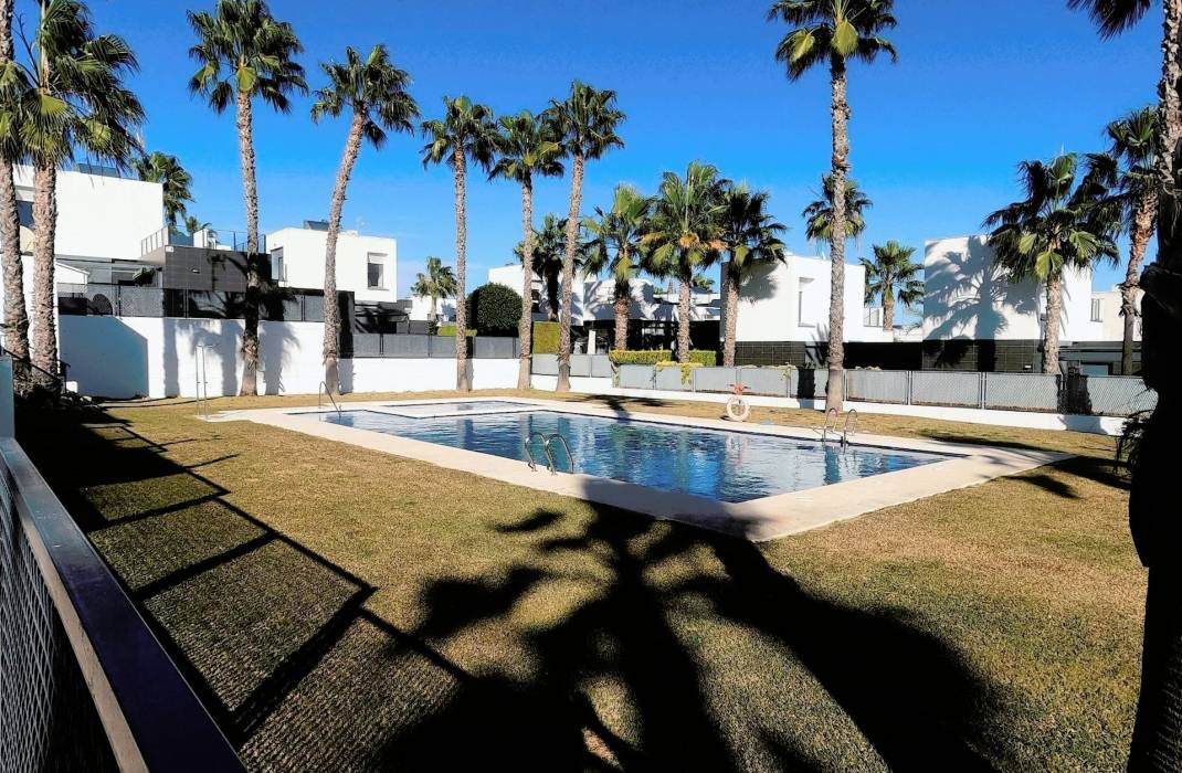 Revente - Semi Detached Villa - Algorfa - La finca golf