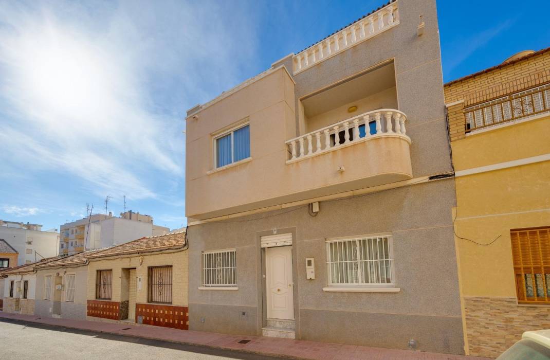 Revente - Terraced house - Torrevieja - Estacion de autobuses