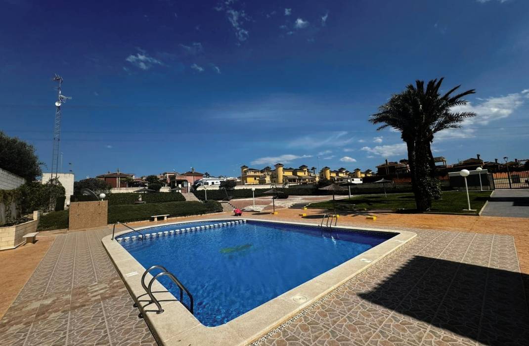 Revente - villa individuelle - Algorfa