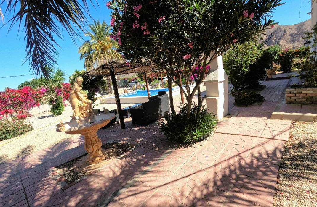 Revente - villa individuelle - Redovan