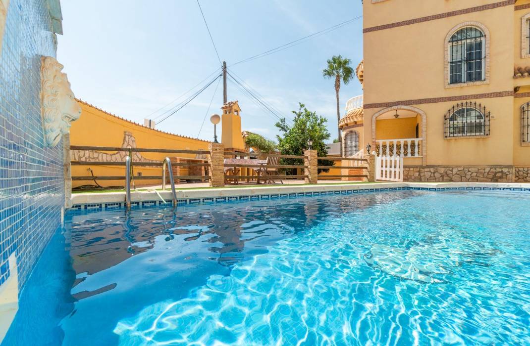 Revente - Villa - Orihuela Costa