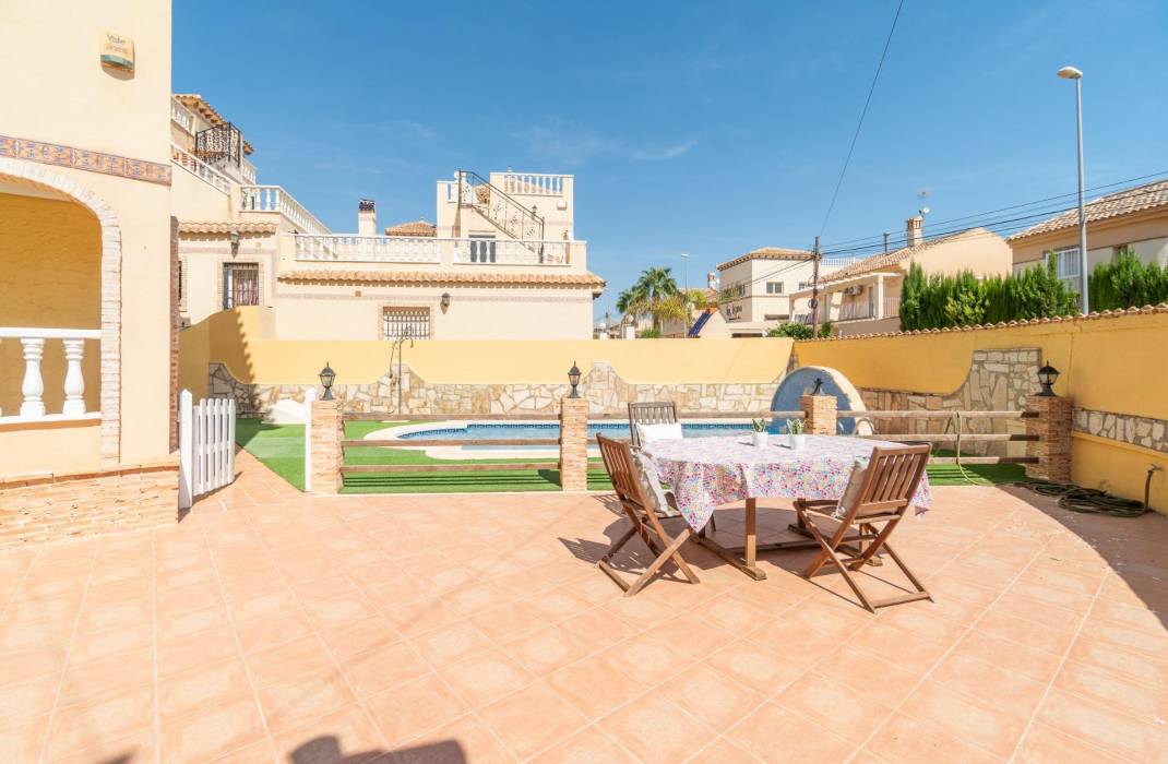 Revente - Villa - Orihuela Costa