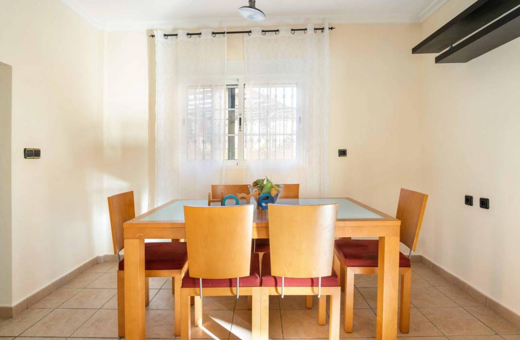 Revente - Villa - Orihuela Costa