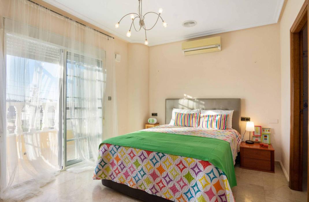 Revente - Villa - Orihuela Costa