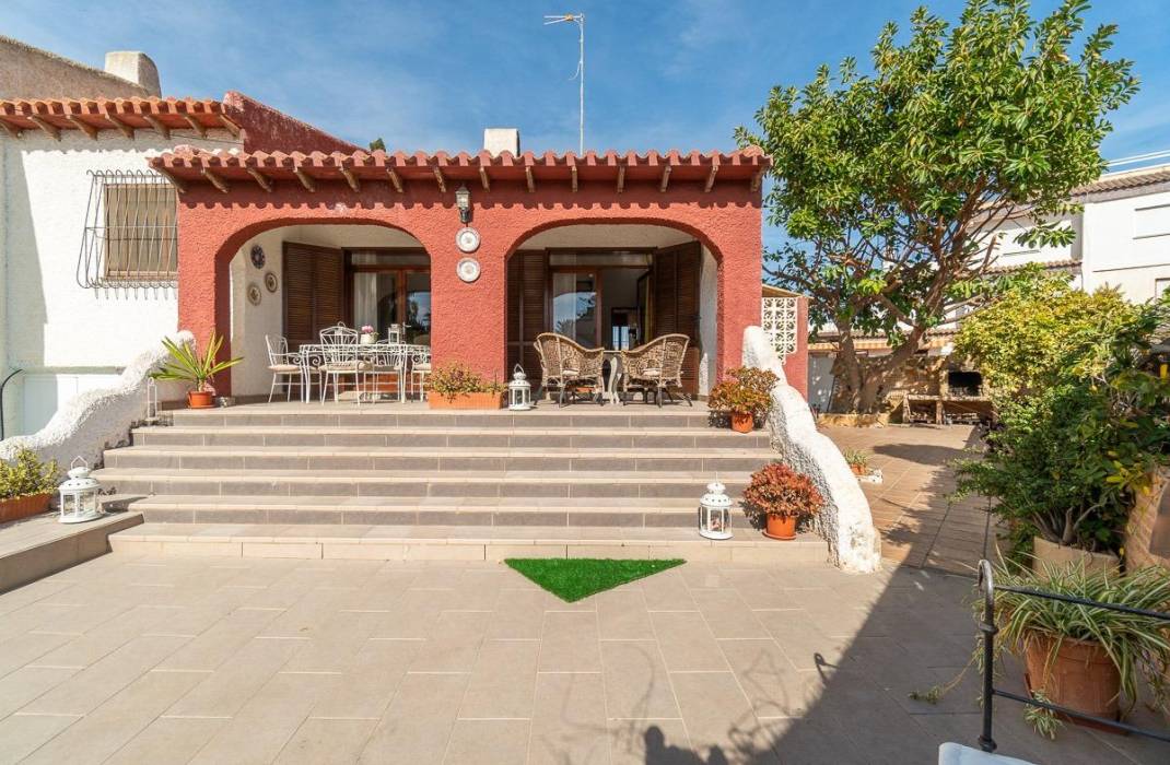 Revente - Villa - Orihuela Costa