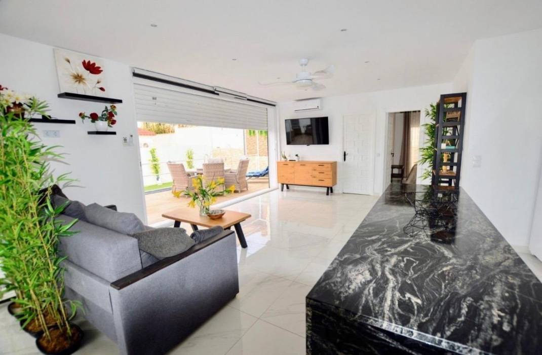 Revente - Villa - Orihuela Costa