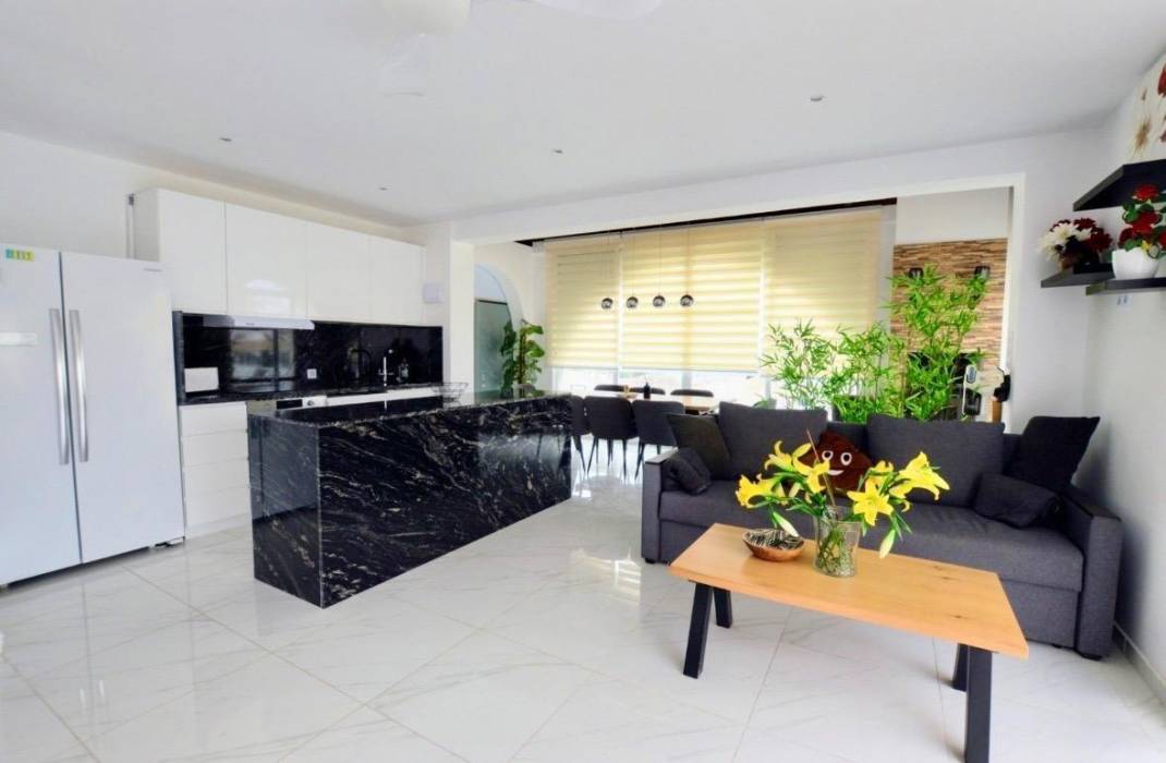 Revente - Villa - Orihuela Costa