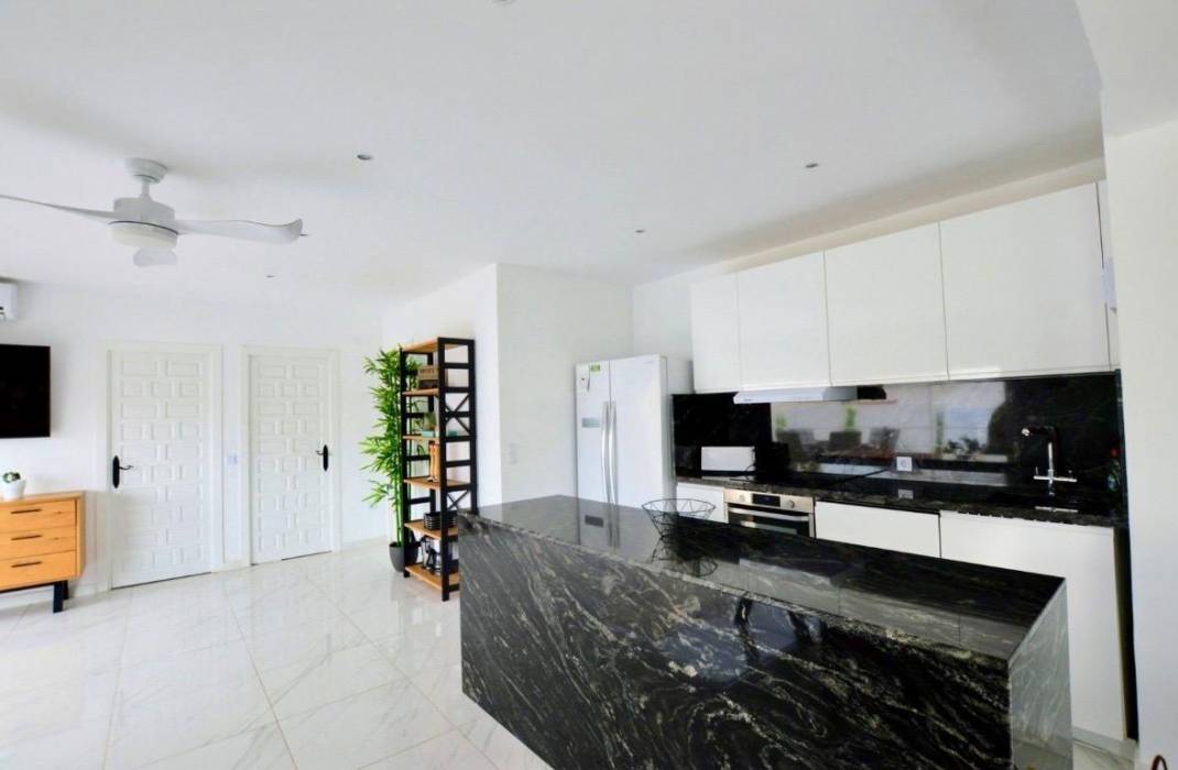 Revente - Villa - Orihuela Costa